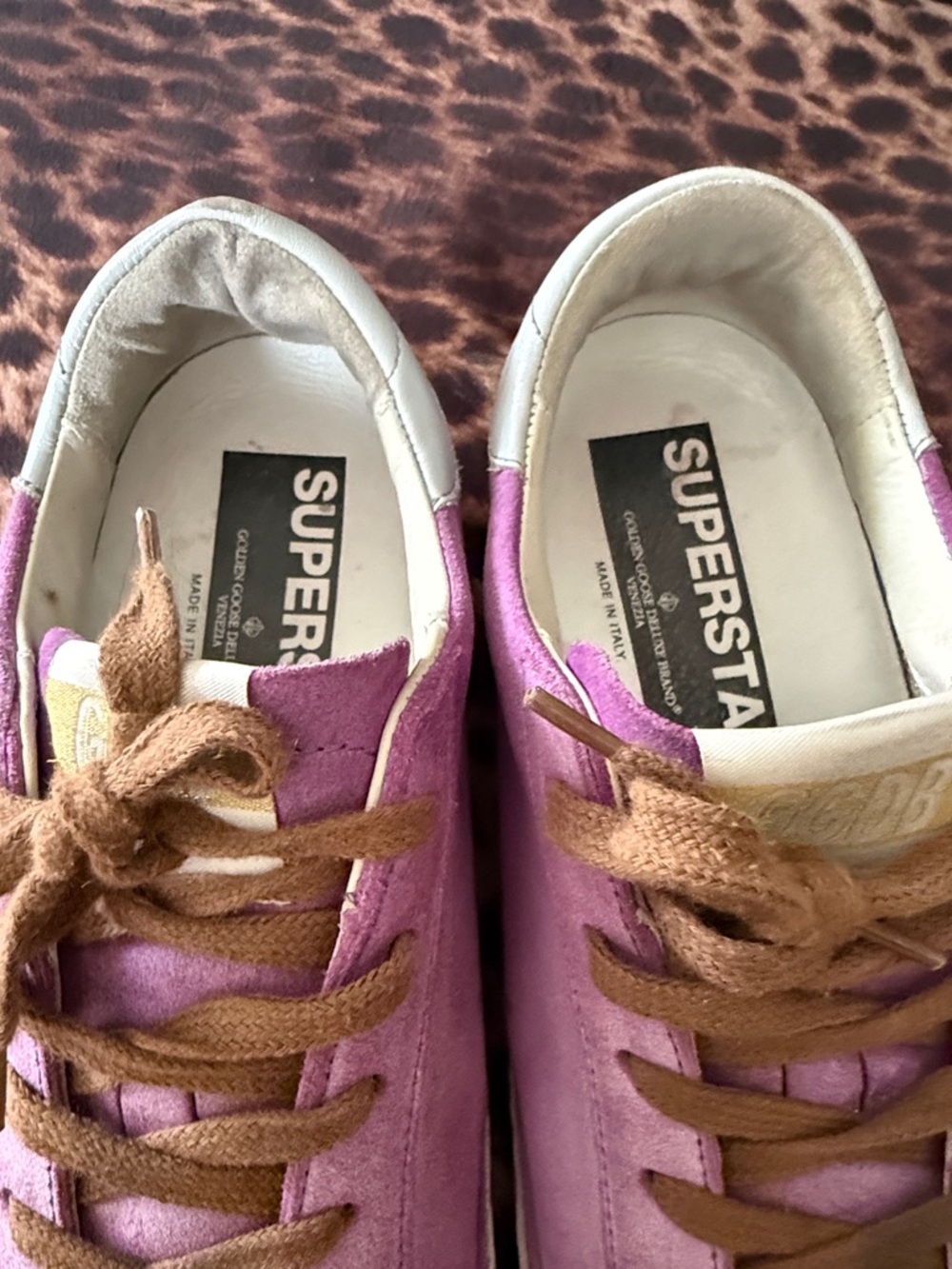 Golden Goose Pink Suede Low-Top Sneakers with Black Star and Cream Heel - Picture 4 of 7